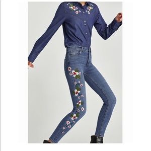 Zara HIGH WAIST JEANS WITH SIDE EMBROIDERY